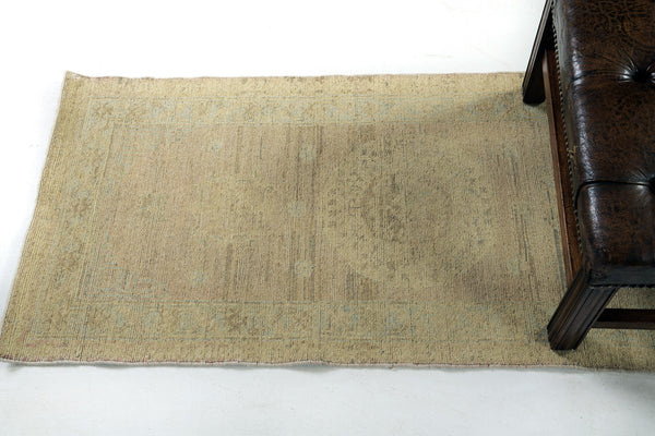 18th Century Khotan Design Revival Runner - 18th-century, East Turkestan Khotan - close-up of weave texture and pile [#5]