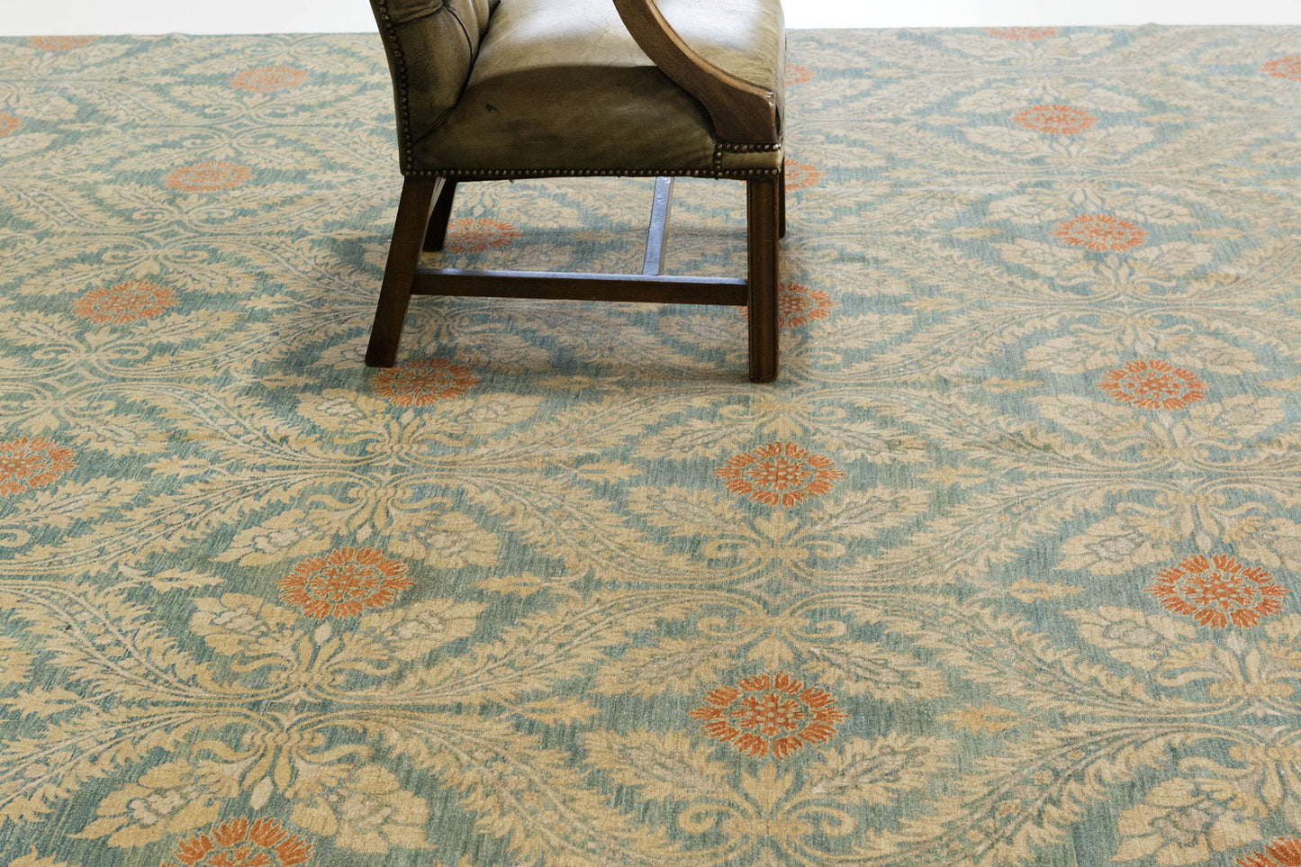 Natural Dye Transitional Rug Design Fable Collection