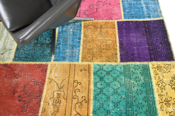 Vintage Turkish Patchwork - upcycled patchwork, hand-knotted in Turkey - detailed border and fringe [#4]