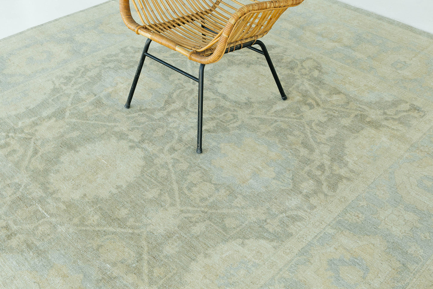 Vintage Style Mahal Revival Rug