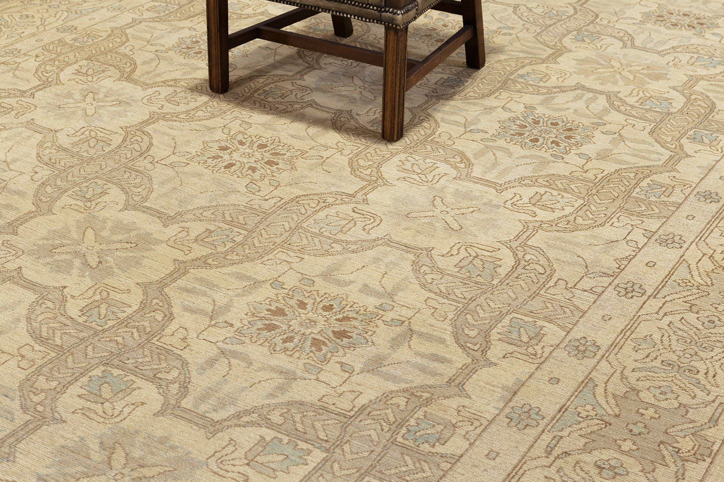Vintage Style Agra Revival Rug