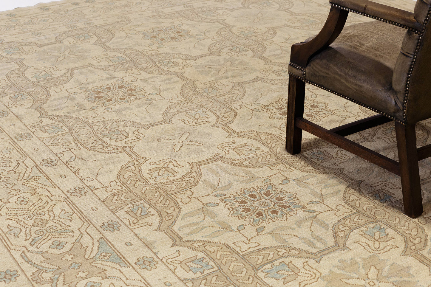 Vintage Style Agra Revival Rug