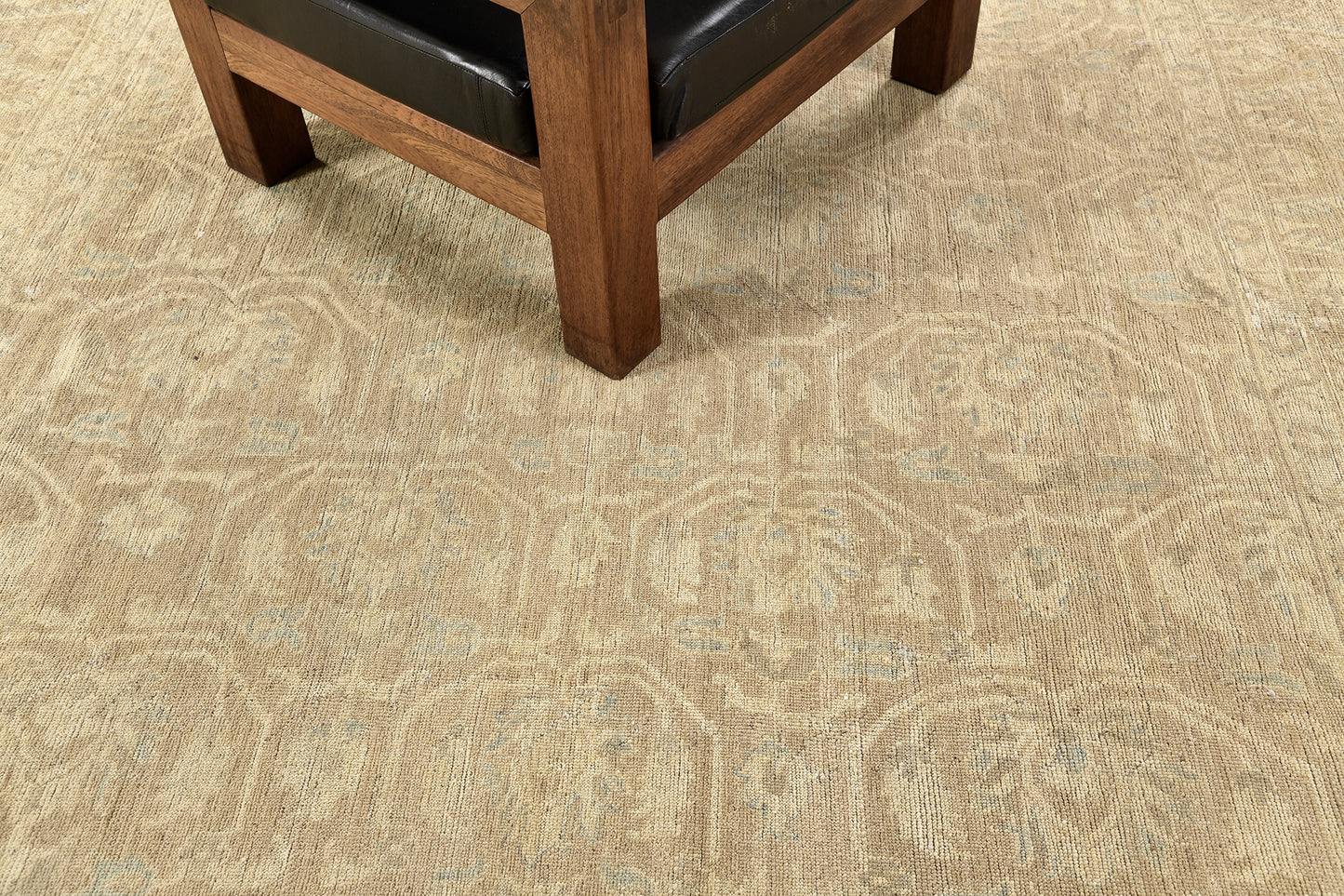 Vintage Style Shawl Design Safira Collection Rug