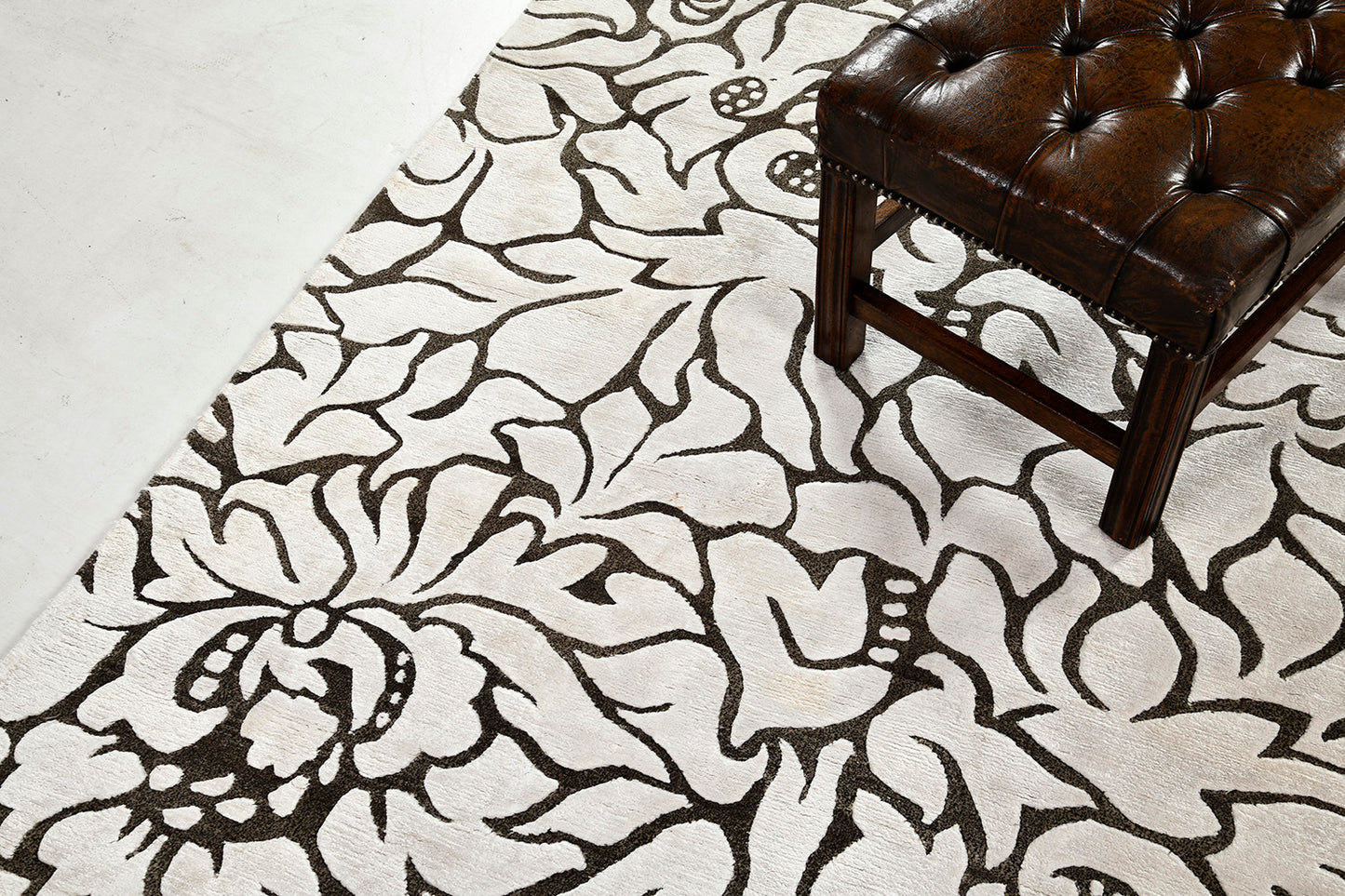 Modern Rug Image 7628 Modern Design Bamboo Silk Rug Jardin