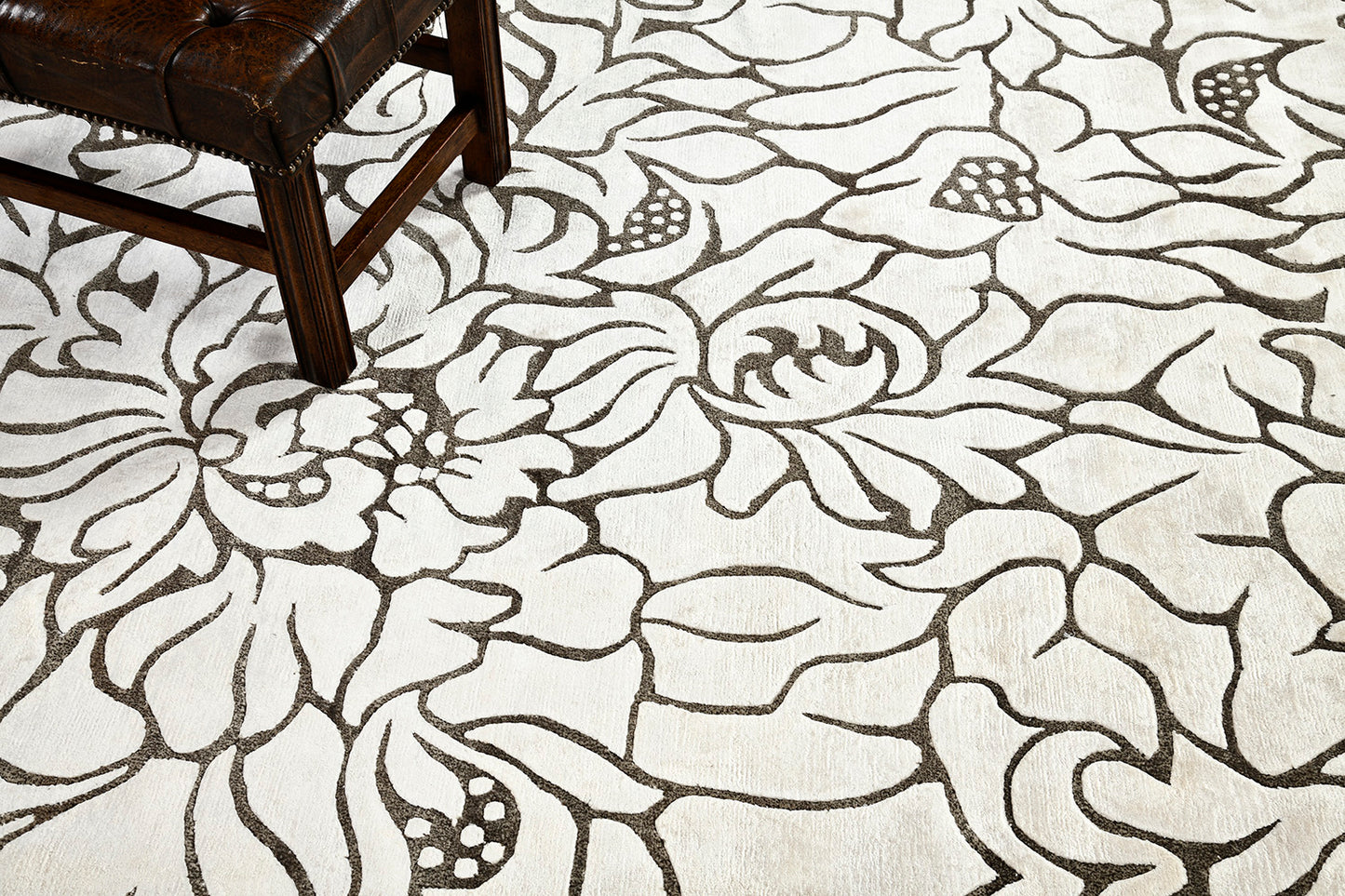 Modern Rug Image 7629 Modern Design Bamboo Silk Rug Jardin