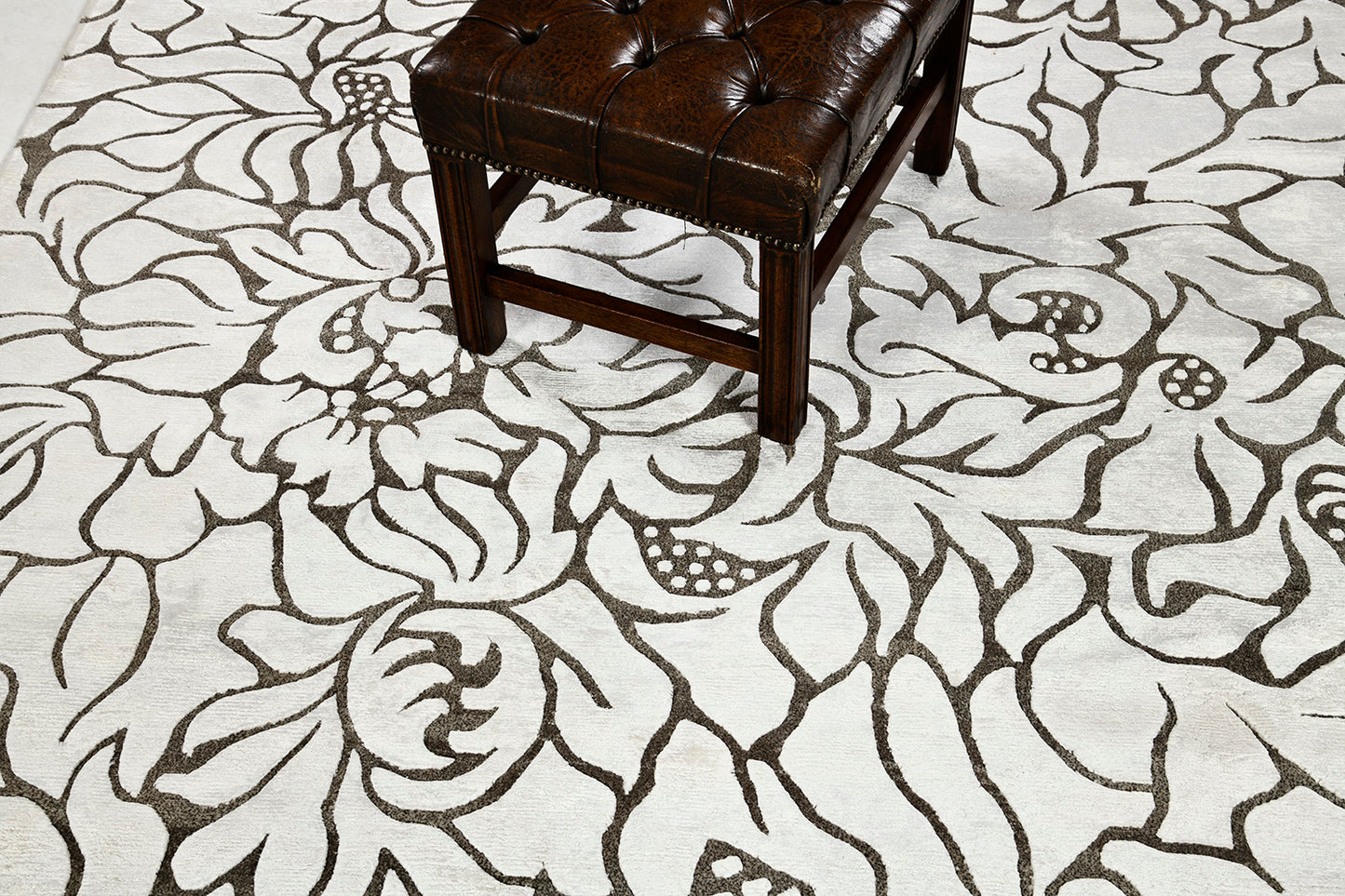 Modern Rug Image 7627 Modern Design Bamboo Silk Rug Jardin