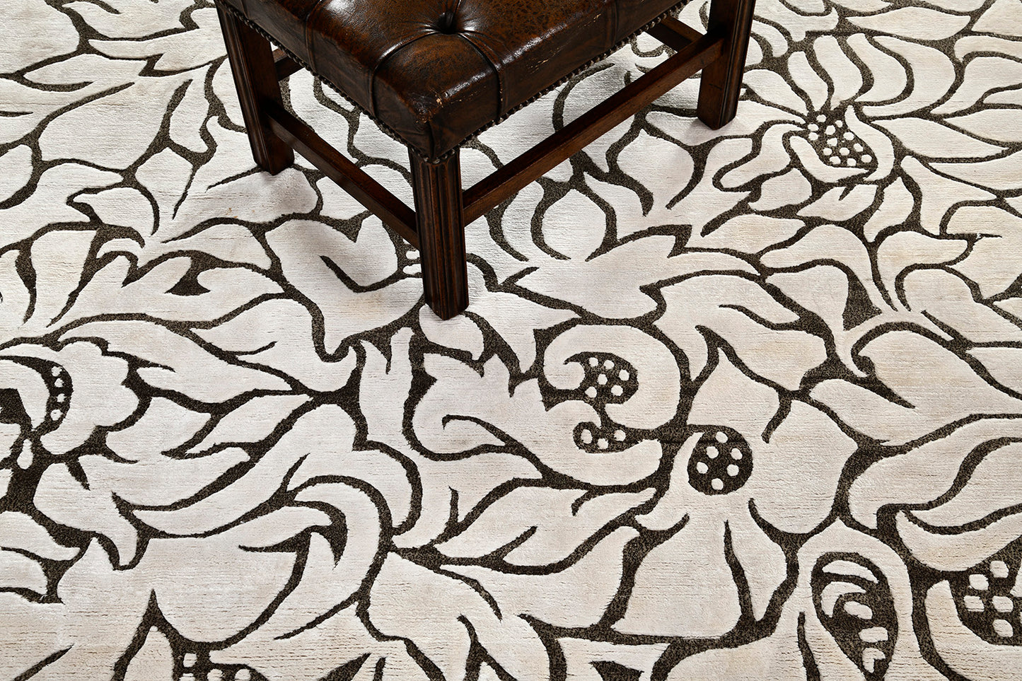 Modern Rug Image 7626 Modern Design Bamboo Silk Rug Jardin