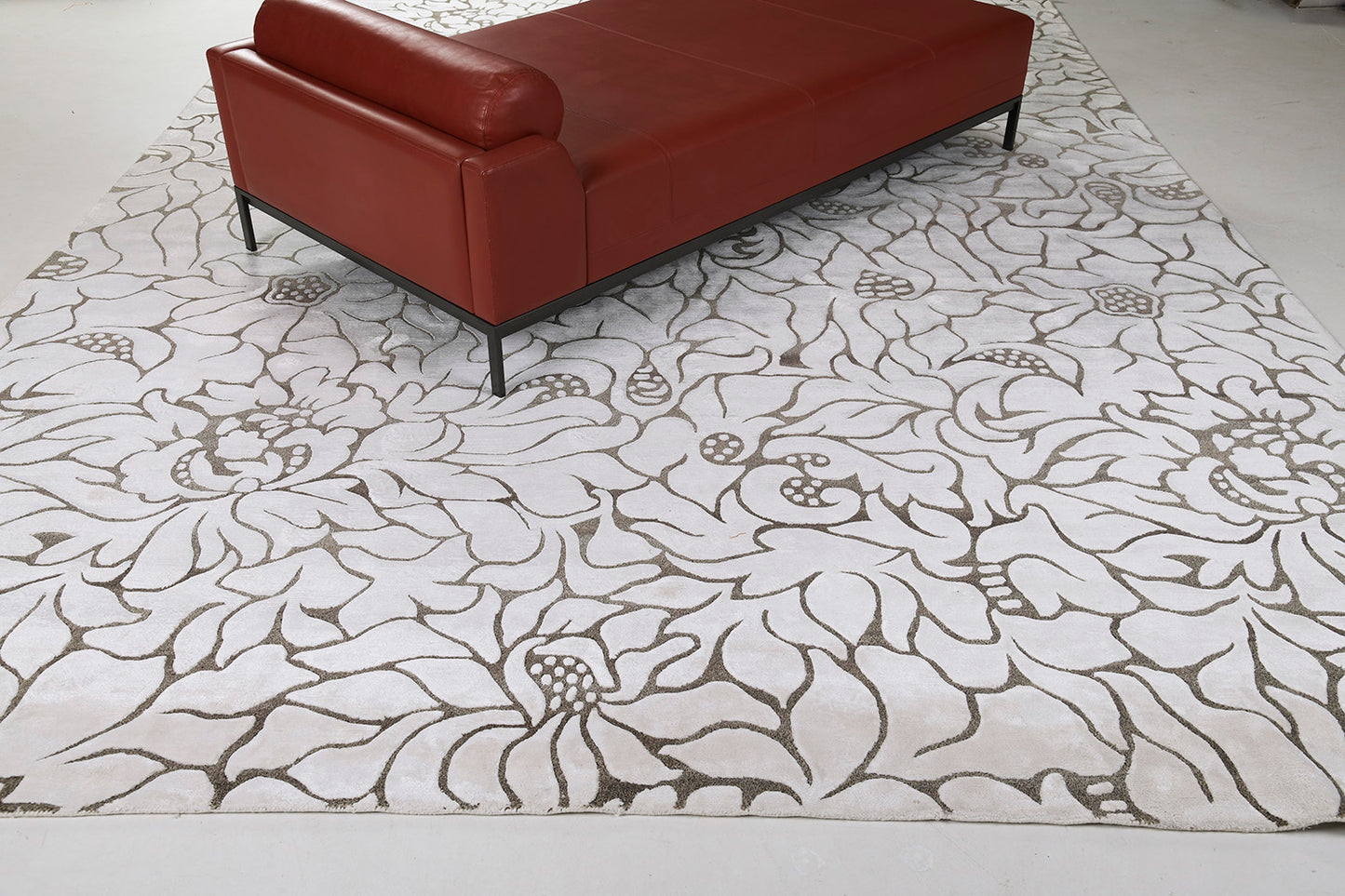 Modern Rug Image 7632 Modern Design Bamboo Silk Rug Jardin