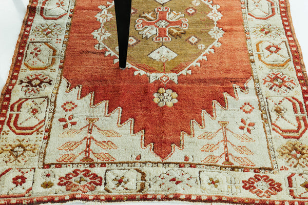 Vintage Turkish Anatolian Rug - hand-knotted in Turkey - close-up of weave texture and pile [#89]
