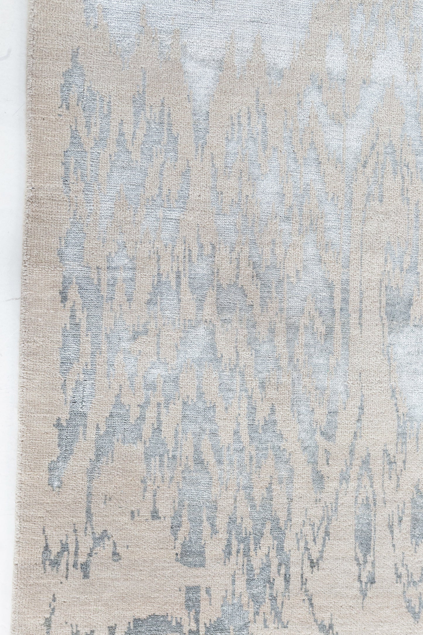 Ikat Design Rug Oshima