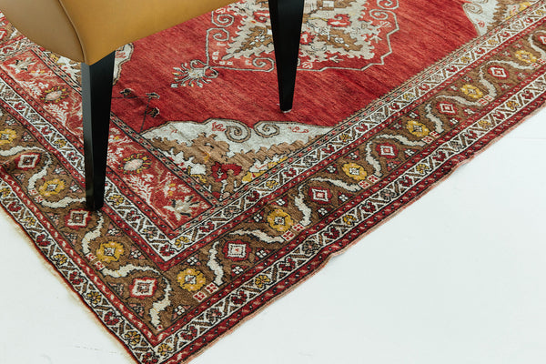 Vintage Turkish Anatolian Rug - hand-knotted in Turkey - full length showing color variation [#17]