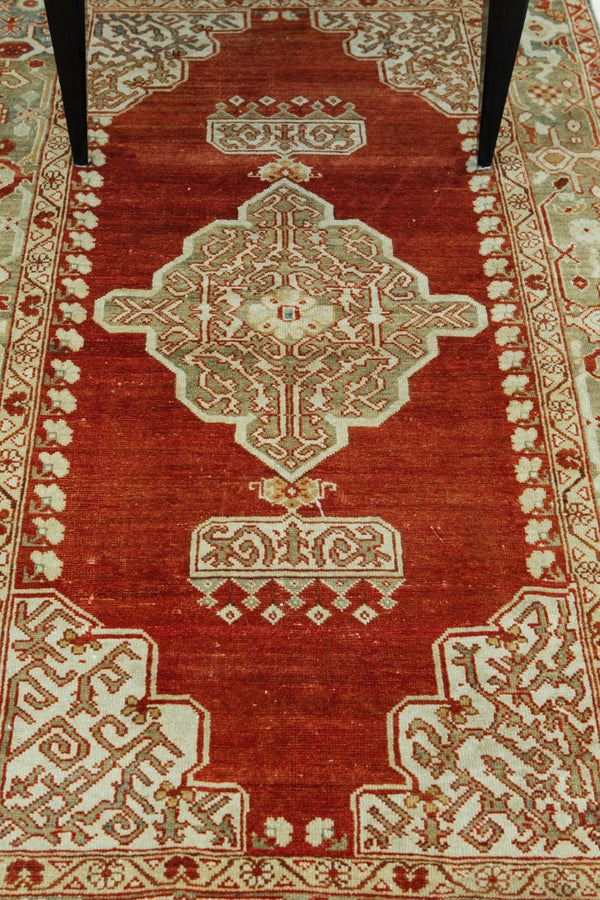 Vintage Turkish Anatolian Rug - hand-knotted in Turkey - close-up of weave texture and pile [#61]