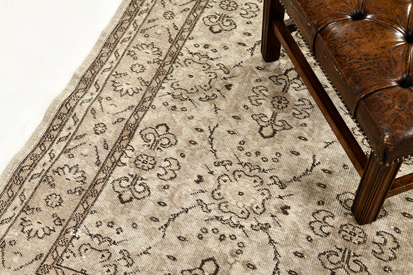 Vintage Turkish Anatolian Rug - hand-knotted in Turkey - close-up of weave texture and pile [#62]