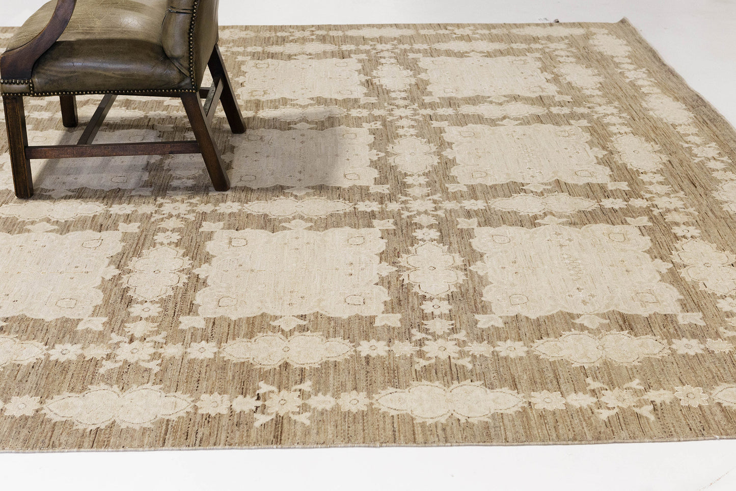 Vintage Style Savonnerie Design Rug