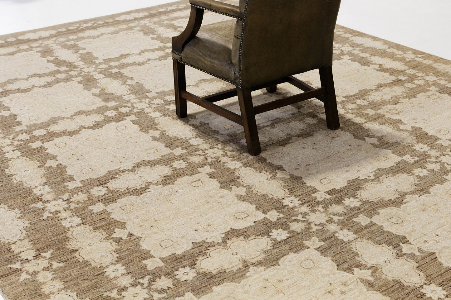 Vintage Style Savonnerie Design Rug