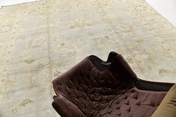 Turkish Oushak Revivial Rug - hand-knotted in Turkey - close-up of weave texture and pile