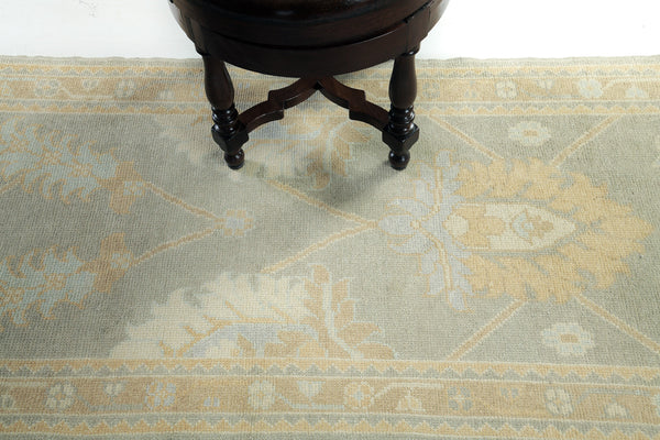 Turkish Oushak Revival Rug - hand-knotted in Turkey - close-up of weave texture and pile [#33]