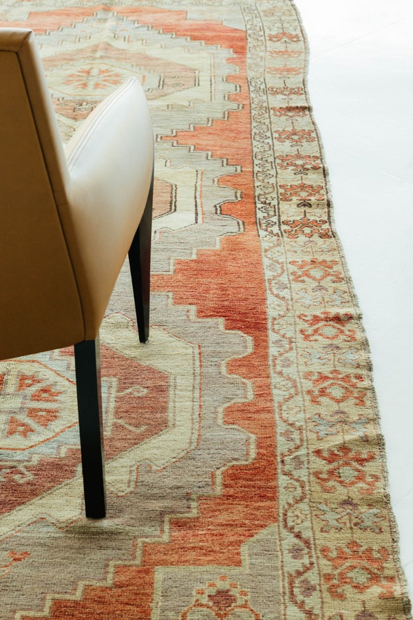Vintage Turkish Anatolian Runner - hand-knotted in Turkey - detailed border and fringe [#8]