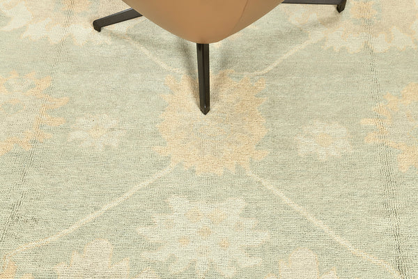 Turkish Oushak Revival Rug - hand-knotted in Turkey - detailed border and fringe [#15]