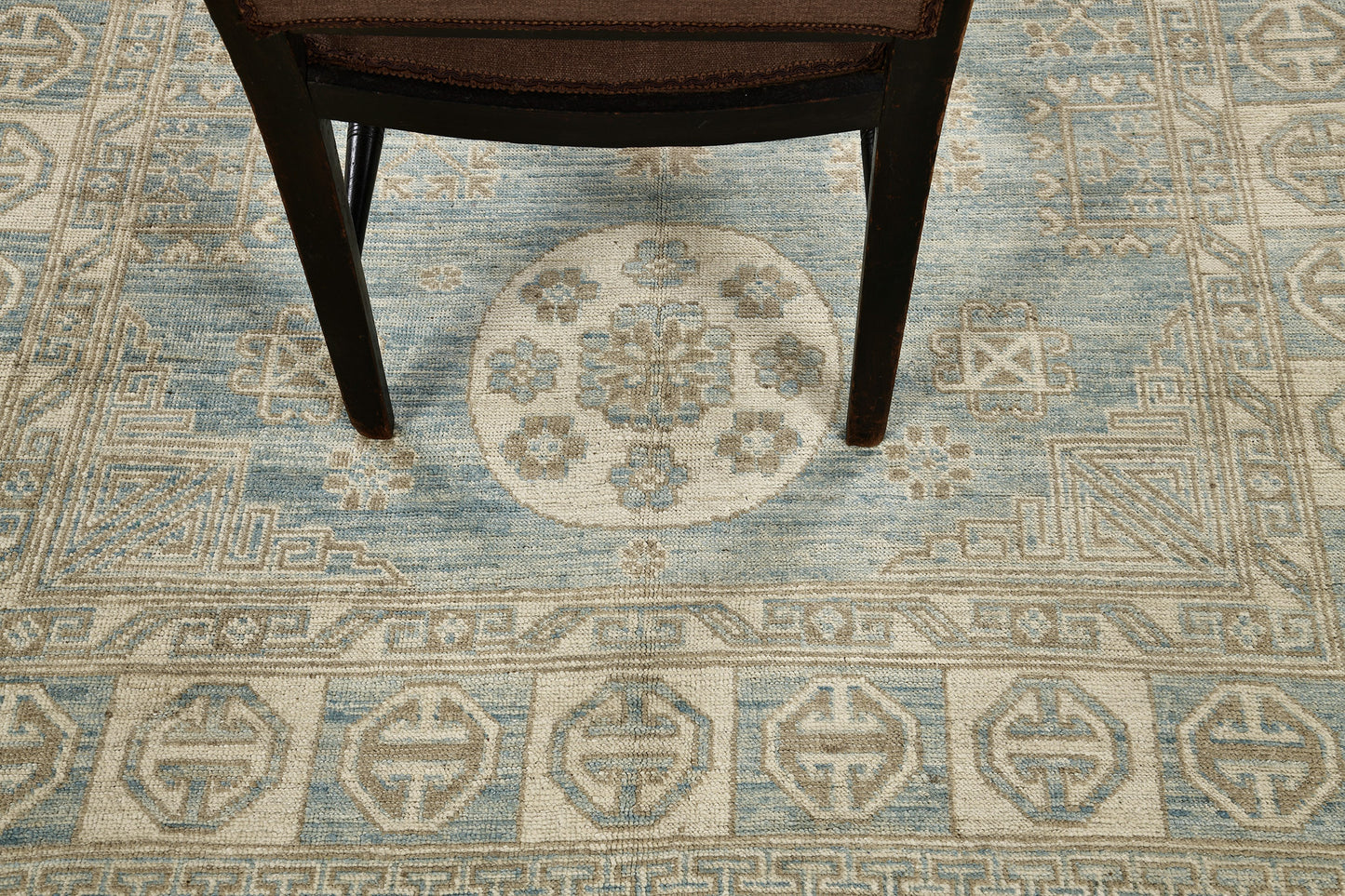 Vintage Style Safira Collection Khotan D5390