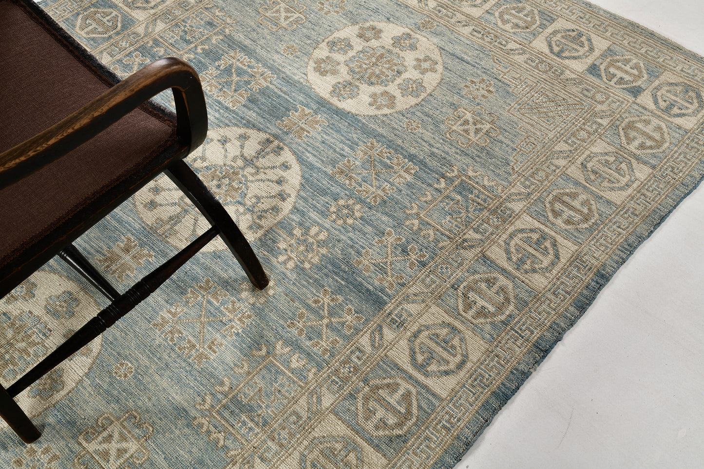 Vintage Style Safira Collection Khotan D5390