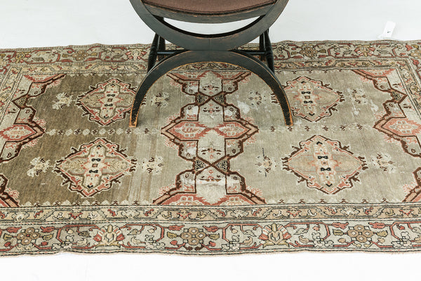 Vintage Turkish Anatolian Rug - hand-knotted in Turkey - detailed border and fringe [#59]