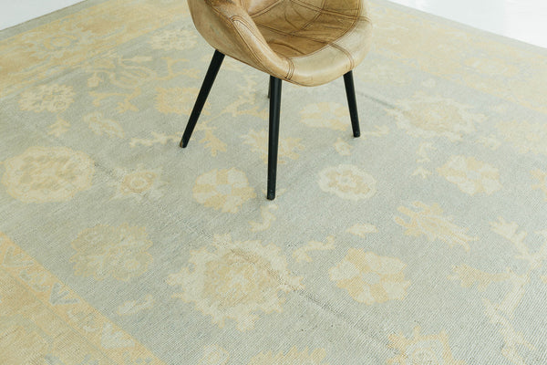 Turkish Oushak Revival Rug - hand-knotted in Turkey - detailed border and fringe [#26]