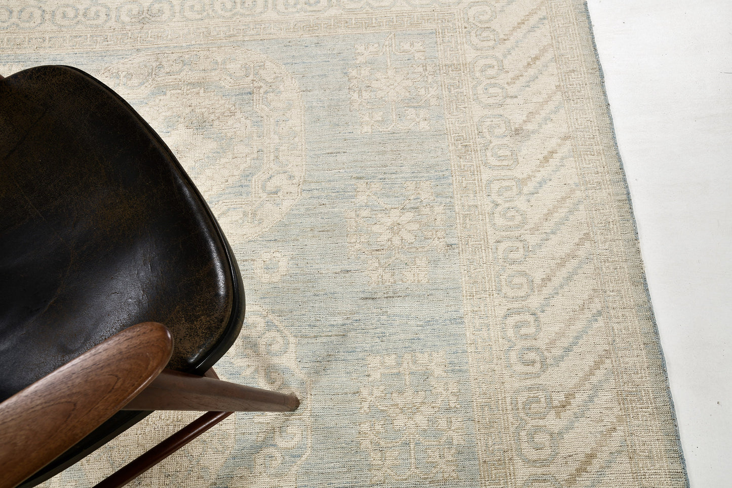 Vintage Style Safira Collection Khotan Design Rug