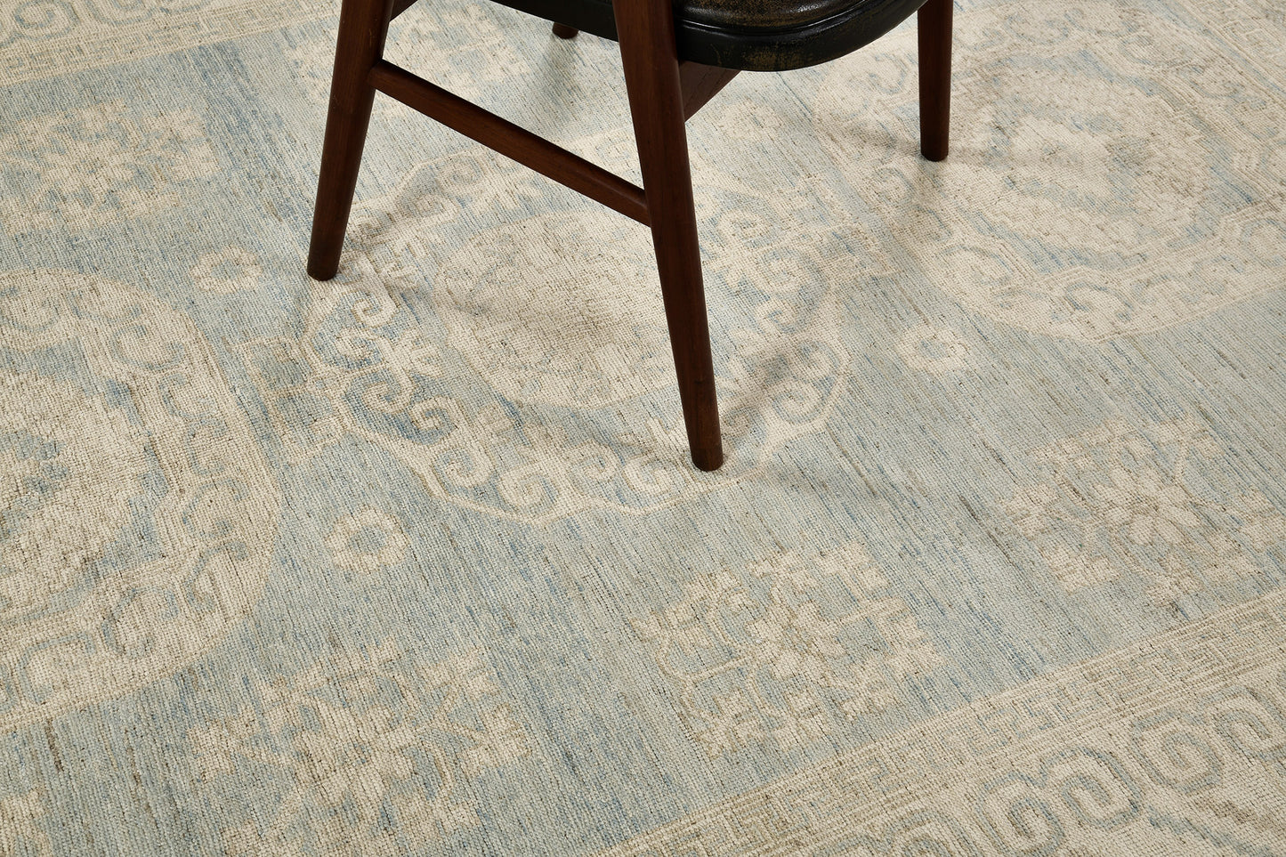 Vintage Style Safira Collection Khotan Design Rug