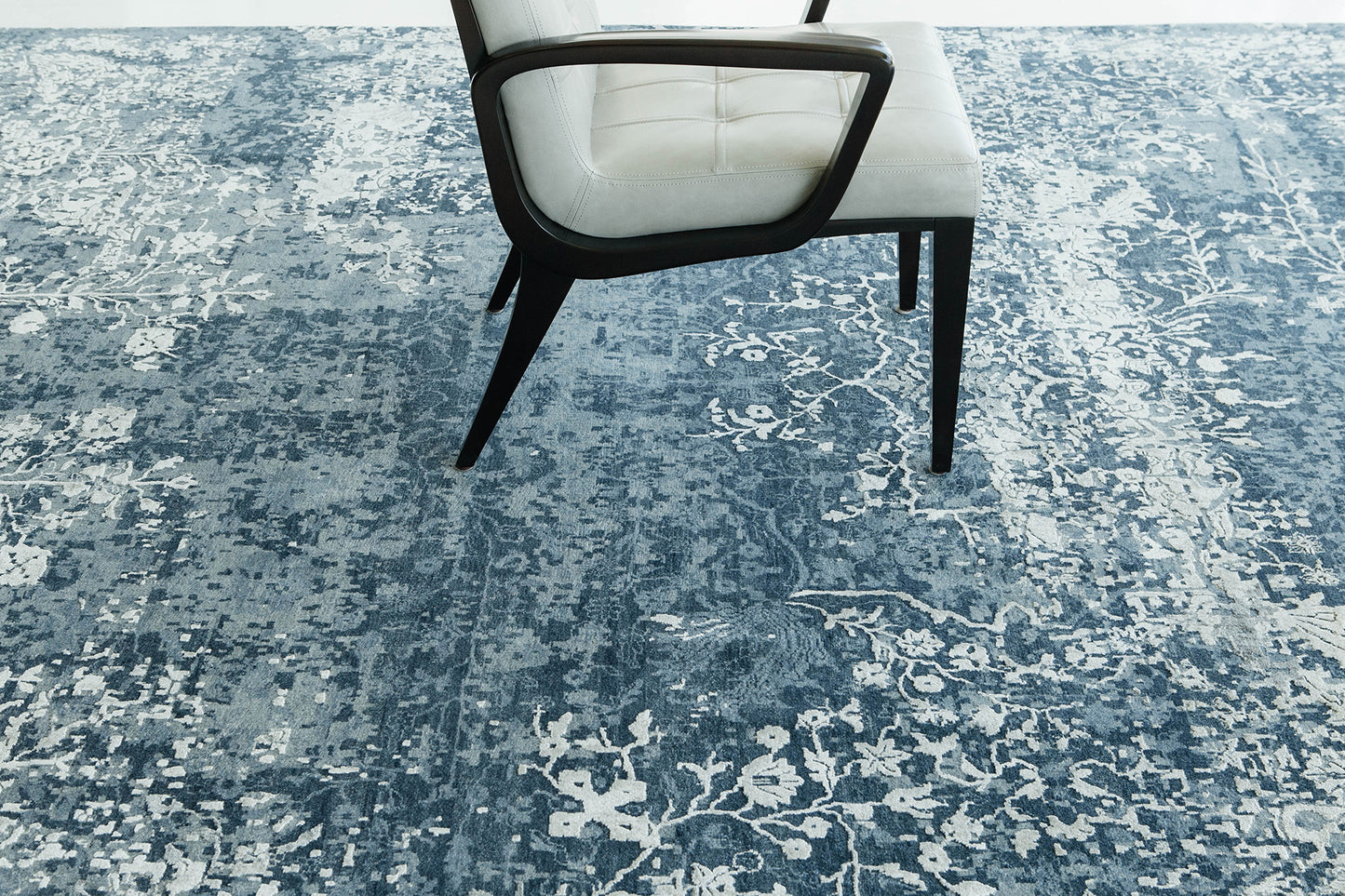 Transitional Design Rug Allure Jardim