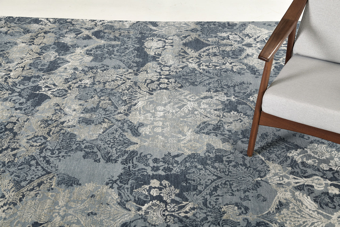 Transitional Design Rug Allure  Ersilia