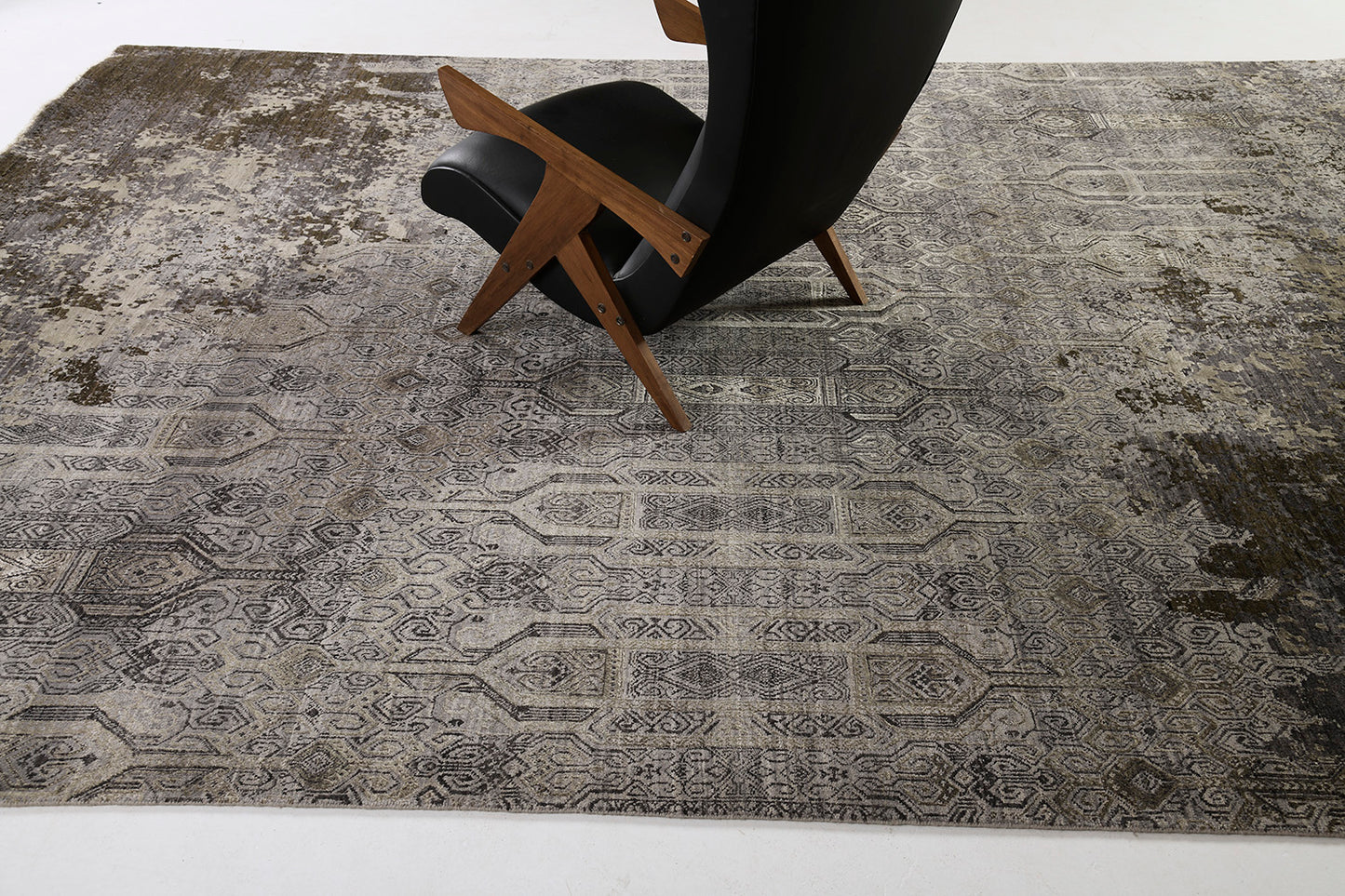 Transitional Design Allure Rug Sofia