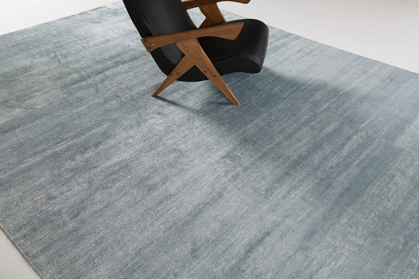 Modern Rug Image 10442 Solid Design Bamboo Silk Rug Dara