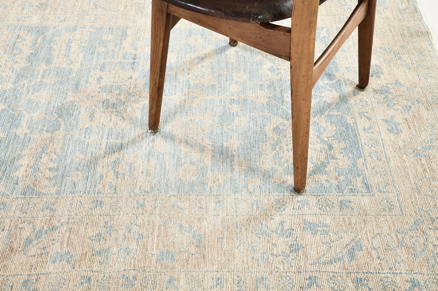 Vintage Style Safira Collection Sultanabad Design Rug