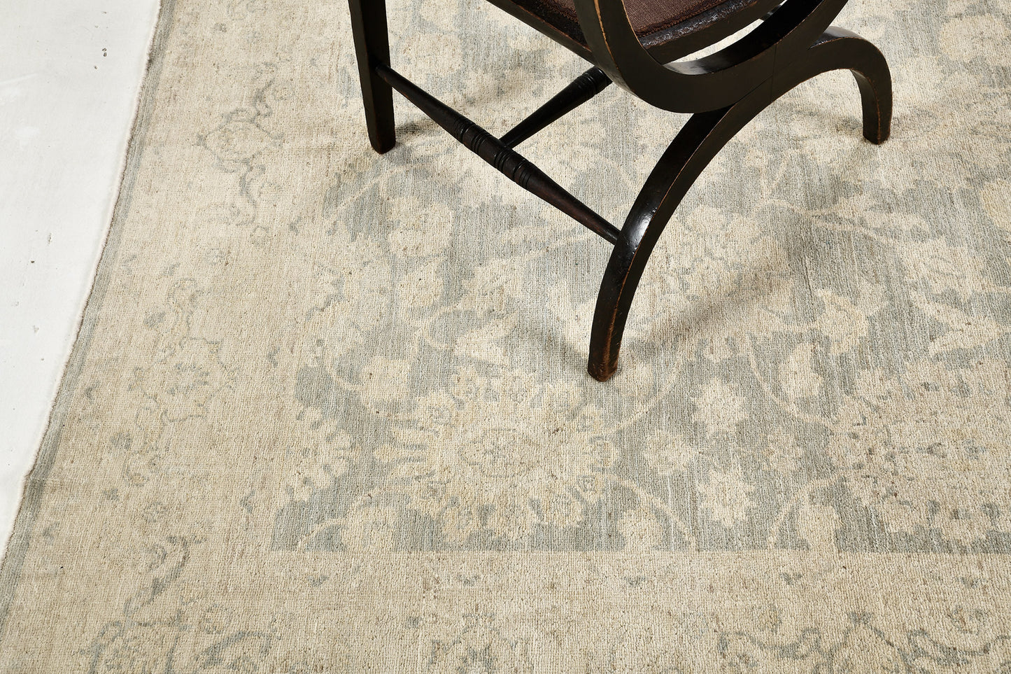Vintage Style Rapture Collection Sultanabad Design Rug
