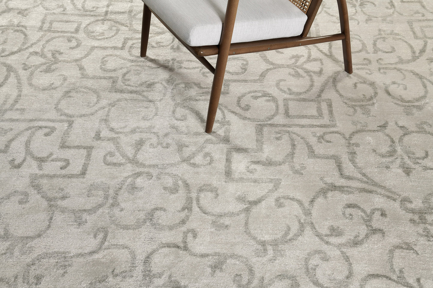 Modern Rug Image 7498 Modern Design Bamboo Silk Rug Alum