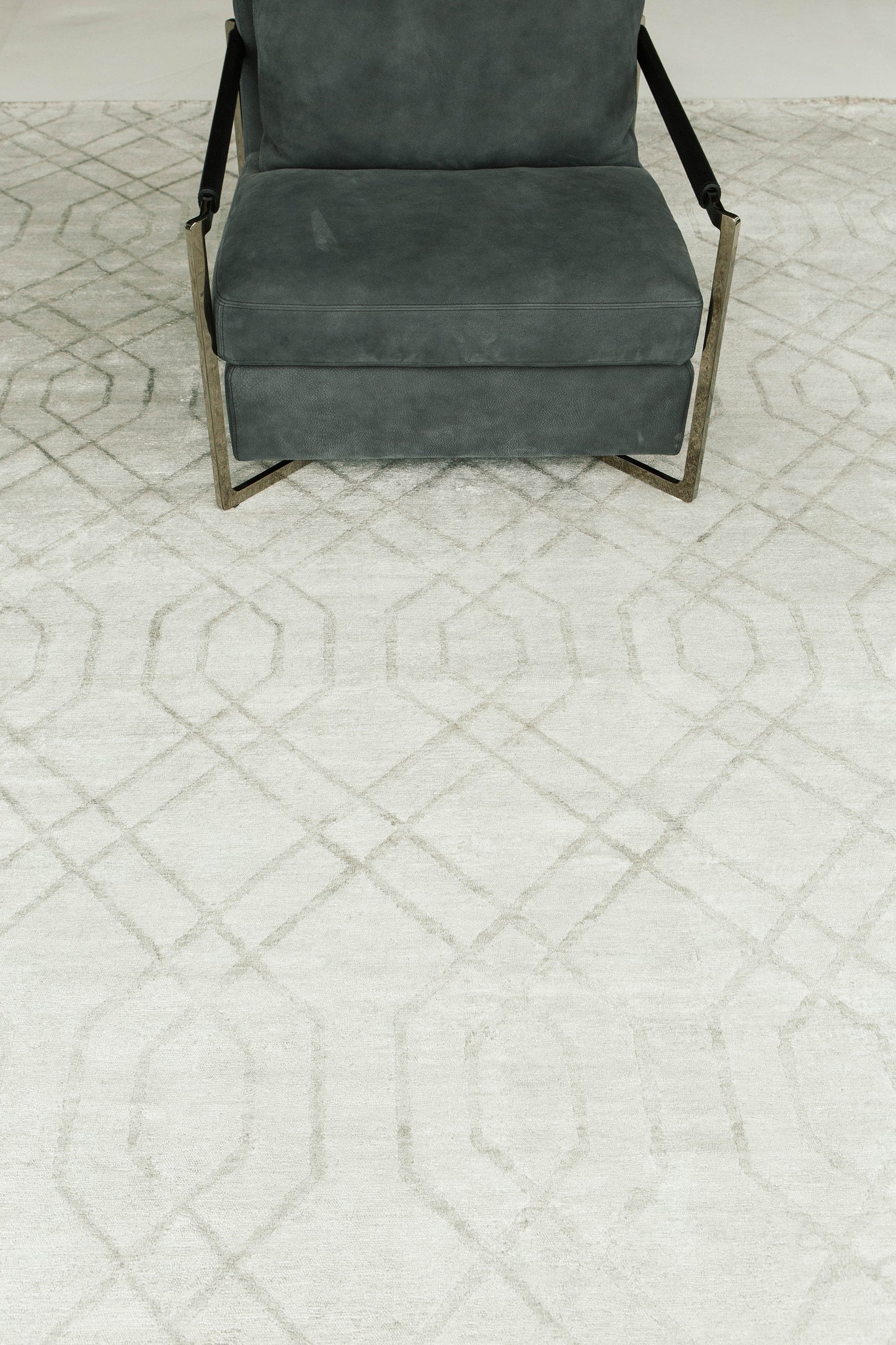 Modern Rug Image 7584 Modern Design Bamboo Silk Rug Durante