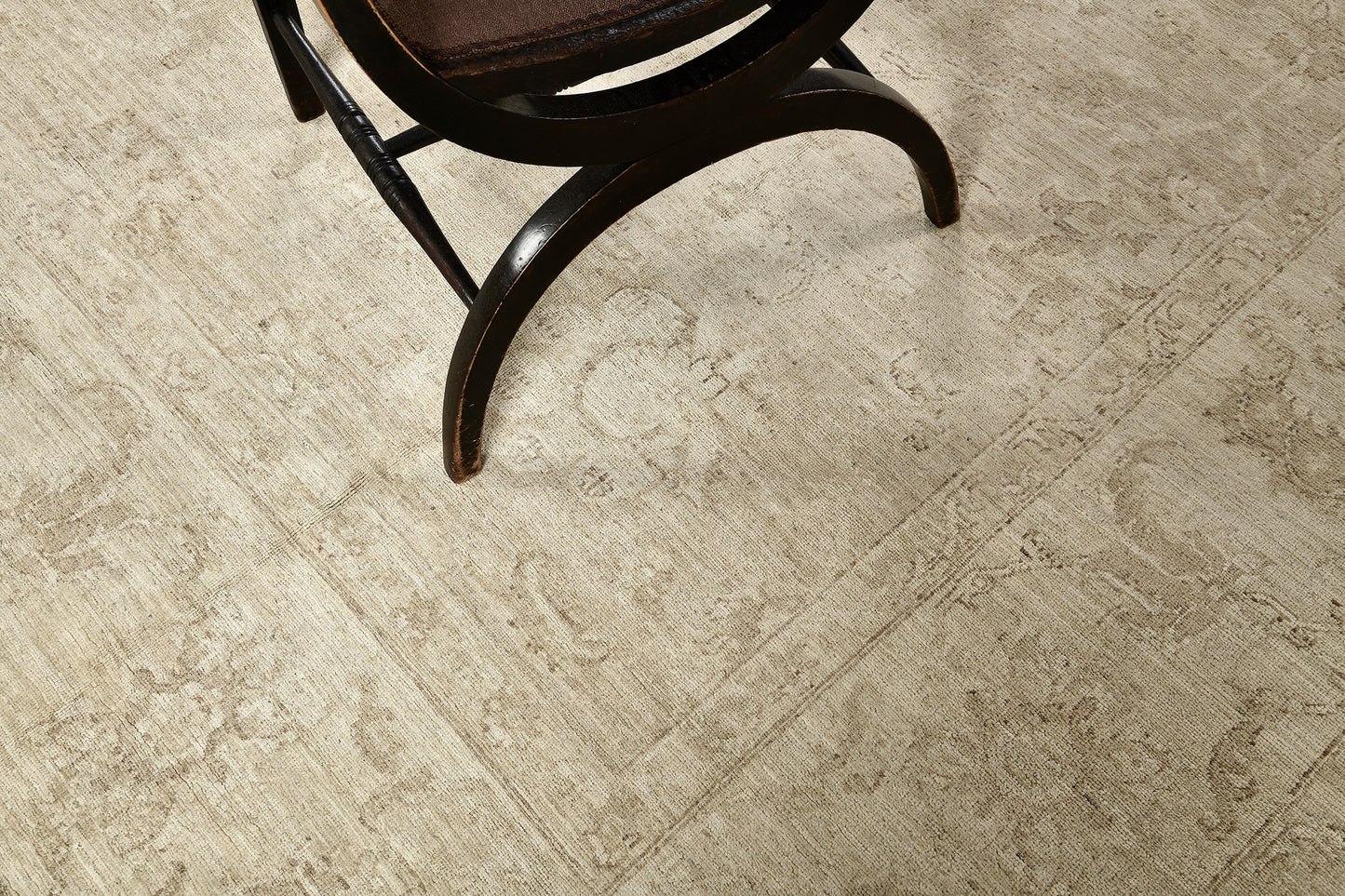 Vintage Style Rapture Collection Sultanabad Design Rug