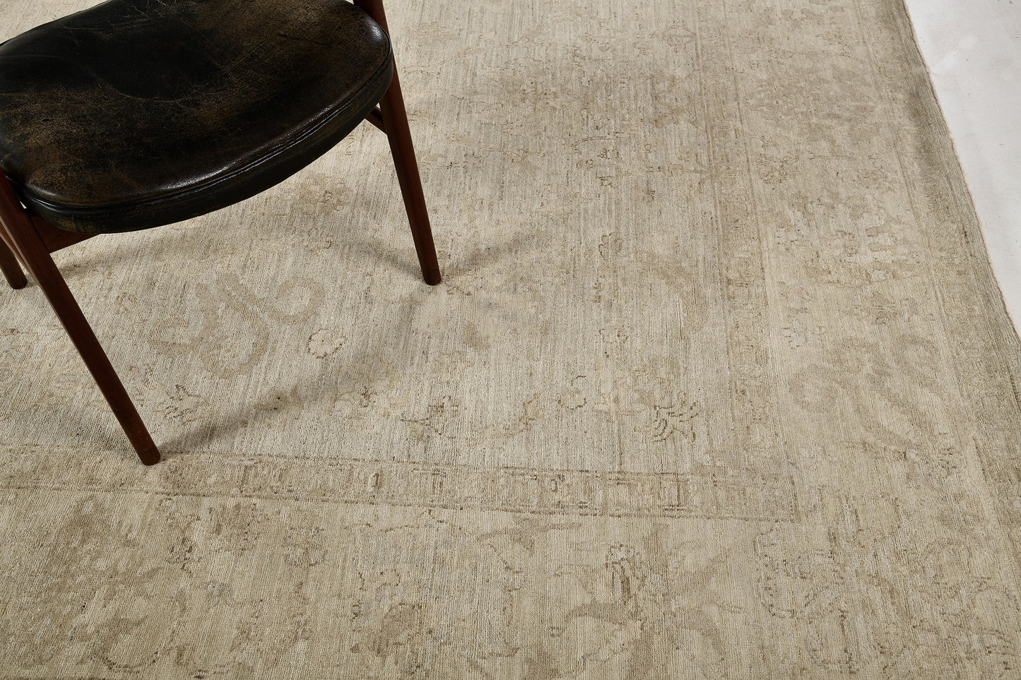 Vintage Style Rapture Collection Sultanabad Design Rug