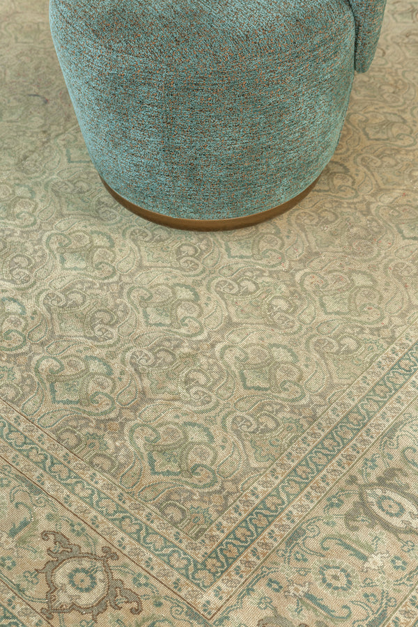 Vintage Turkish Anatolian Rug - hand-knotted in Turkey - close-up of weave texture and pile [#67]