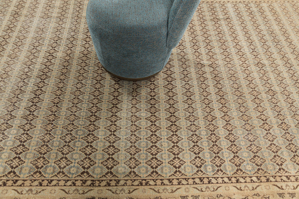 Vintage Turkish Anatolian Rug - hand-knotted in Turkey - close-up of weave texture and pile [#36]