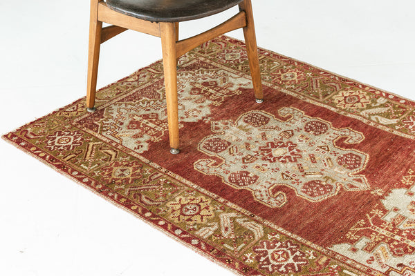 Vintage Turkish Anatolian Rug - hand-knotted in Turkey - close-up of weave texture and pile [#20]