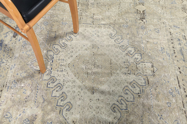 Vintage Turkish Anatolian Rug - hand-knotted in Turkey - close-up of weave texture and pile [#19]