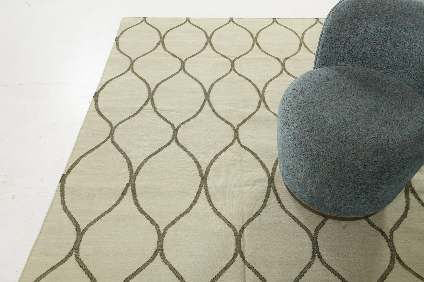 Contemporary Flat-Weave Rug Cielo Collection Valla Grasshopper