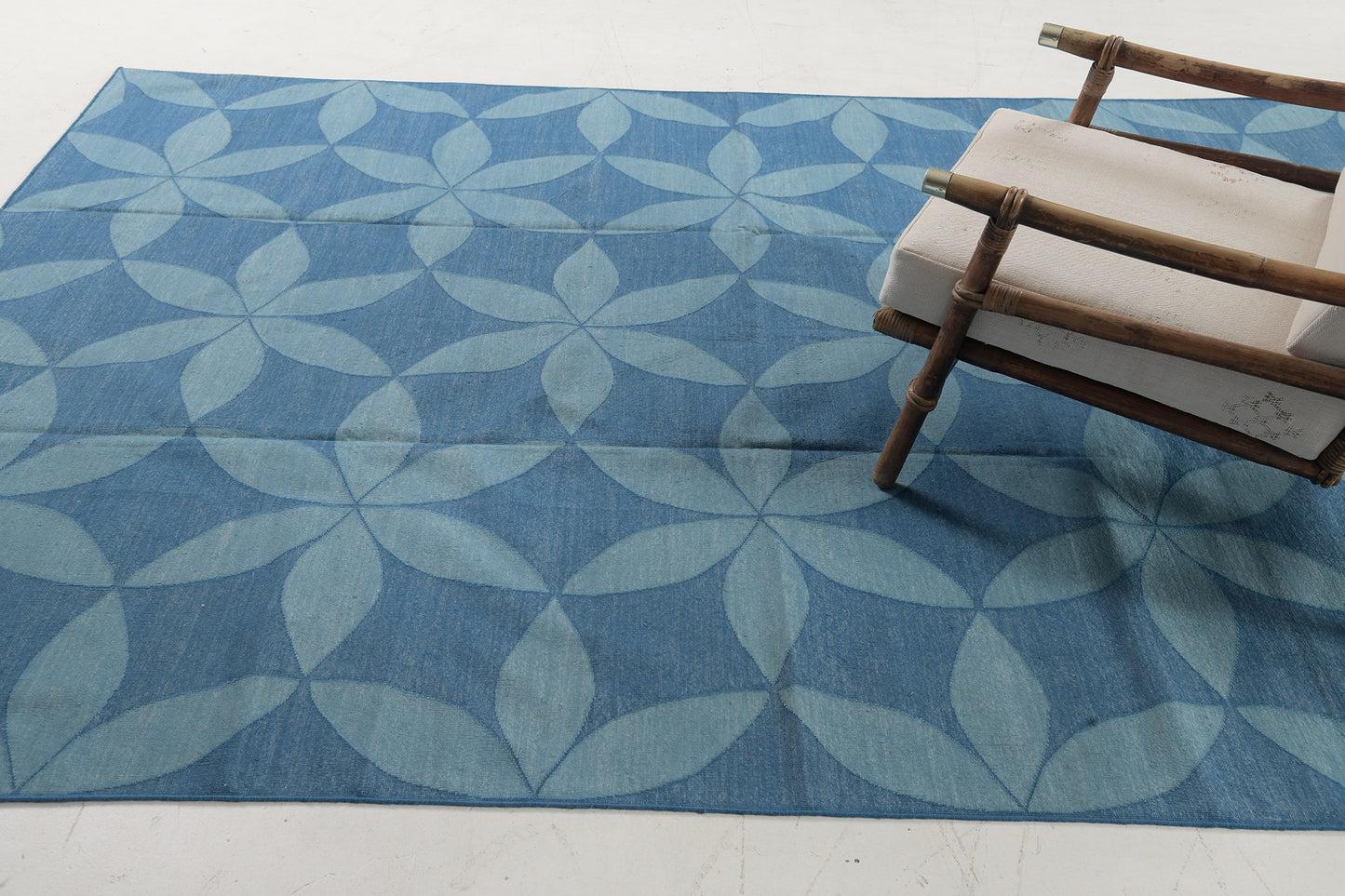 Contemporary Flat-Weave Rug Cielo Collection Flora Turquoise