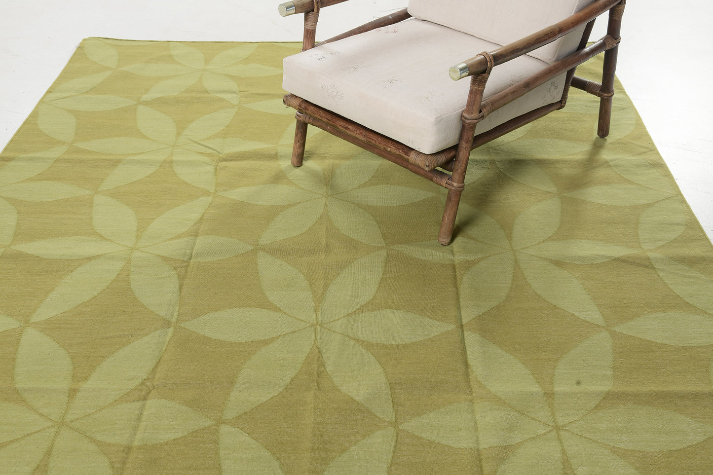 Contemporary Flat-Weave Rug Cielo Collection Flora Cricket