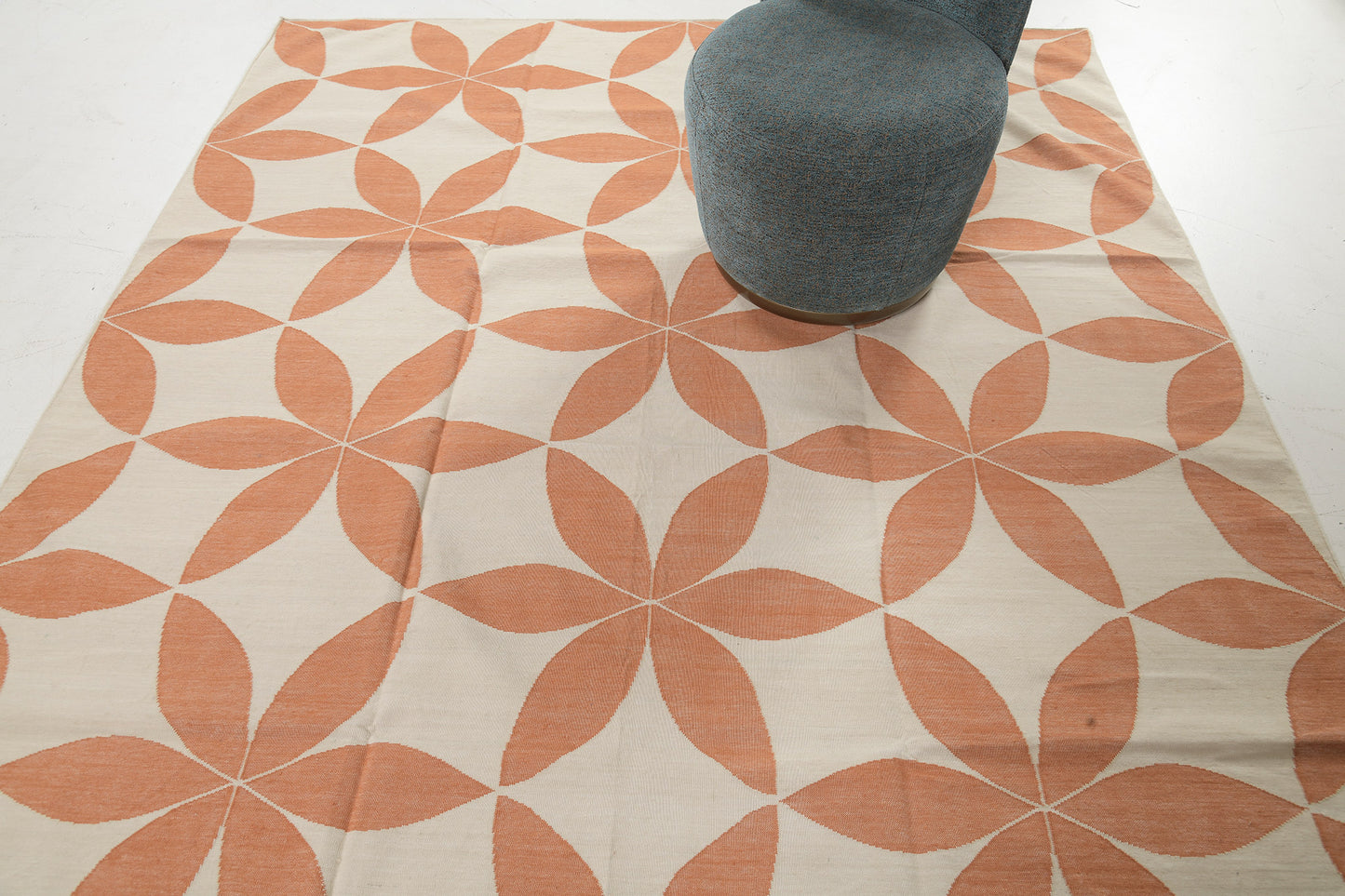 Contemporary Flat-Weave Rug Cielo Collection Flora Tangerine