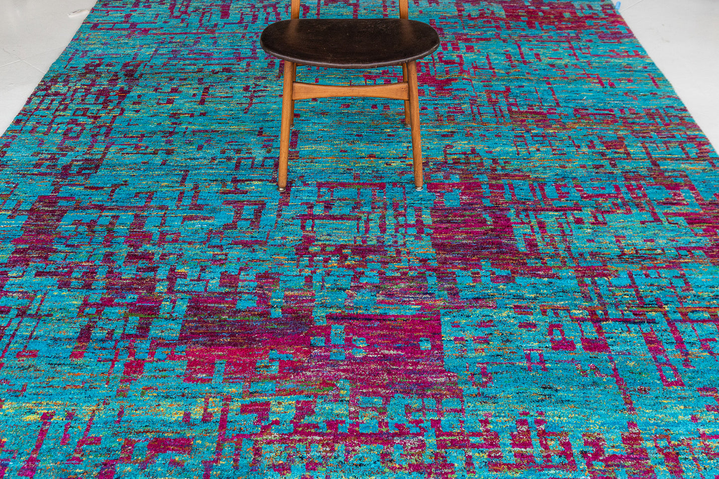 Modern Rug Image 7869 Modern Design Sari Silk Rug Echo