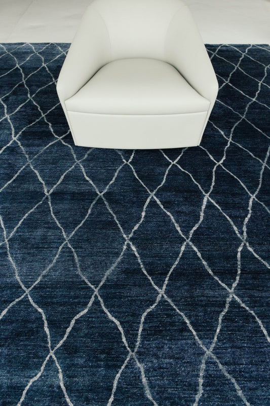 Modern Rug Image 7724 Modern Design Bamboo Silk Rug Palisade