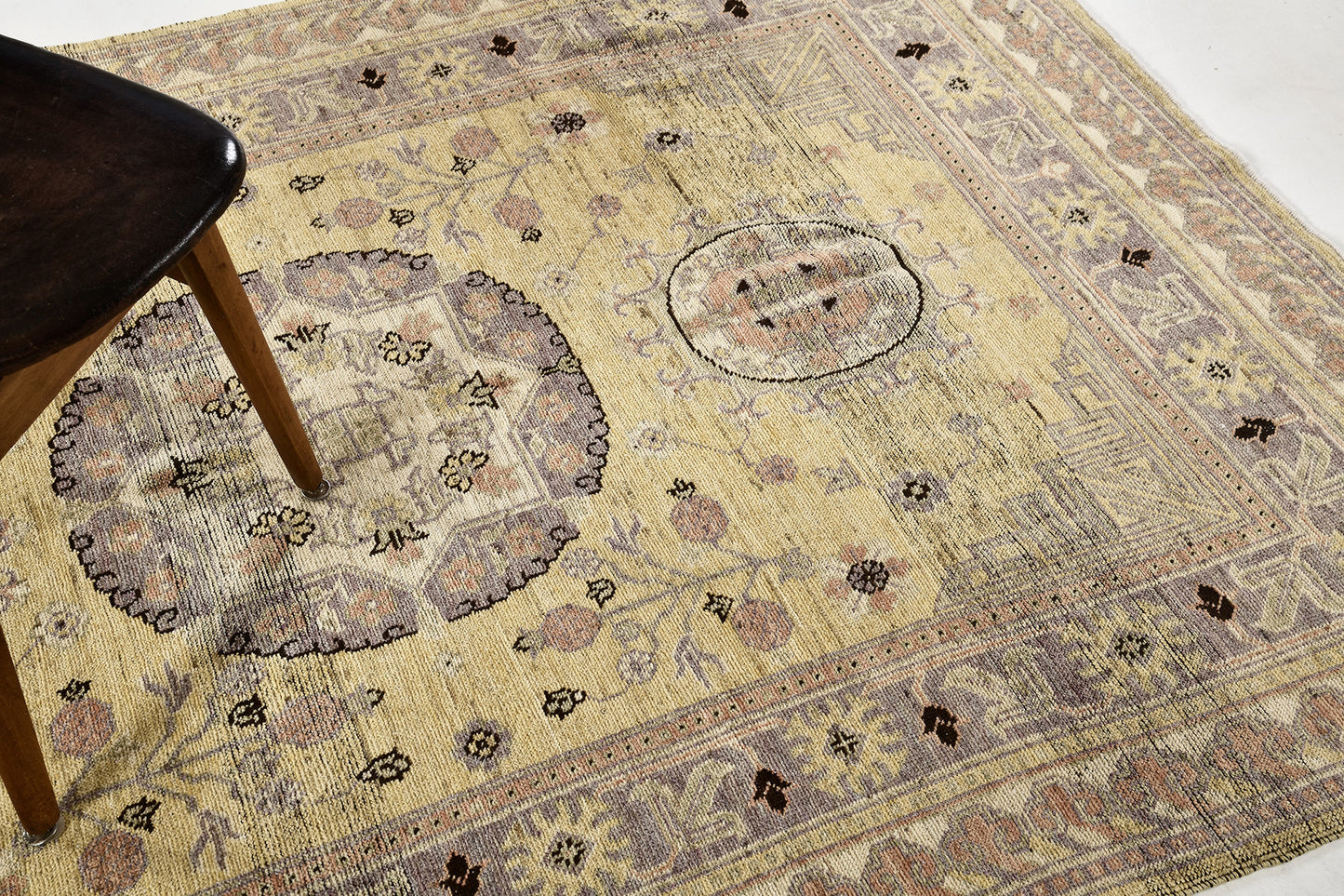 Vintage Style Safira Collection Khotan Rug